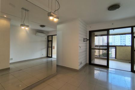Sala de apartamento para alugar com 3 quartos, 73m² em Barra Olímpica, Rio de Janeiro