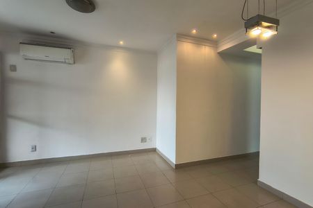 Apartamento para alugar com 73m², 3 quartos e 1 vagaSala