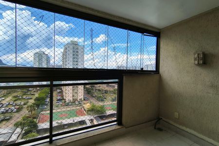 Apartamento para alugar com 73m², 3 quartos e 1 vagaVaranda