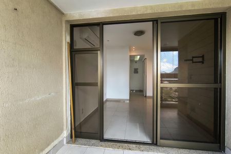 Apartamento para alugar com 73m², 3 quartos e 1 vagaVaranda