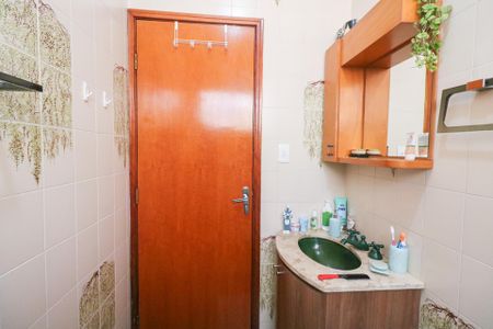 Casa à venda com 280m², 2 quartos e 1 vagaBanheiro
