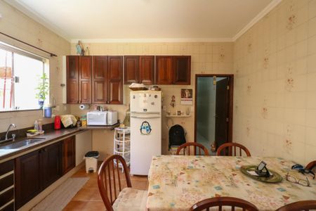 Casa à venda com 280m², 2 quartos e 1 vagaCozinha