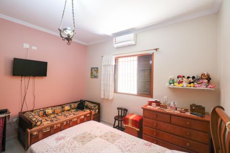 Casa à venda com 280m², 2 quartos e 1 vagaQuarto