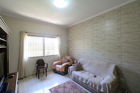 Casa à venda com 280m², 2 quartos e 1 vagaSala