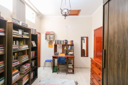 Casa à venda com 280m², 2 quartos e 1 vagaSuíte