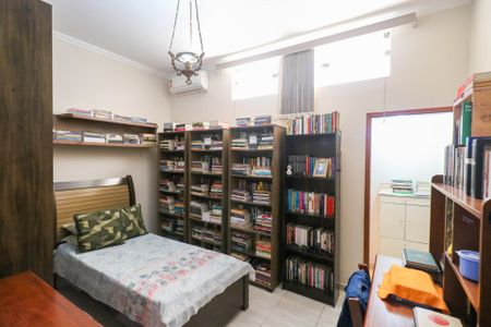 Casa à venda com 280m², 2 quartos e 1 vagaSuíte