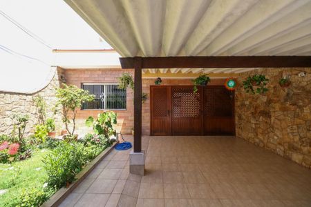 Casa à venda com 280m², 2 quartos e 1 vagaGaragem
