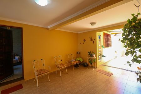 Casa à venda com 280m², 2 quartos e 1 vagaQuintal