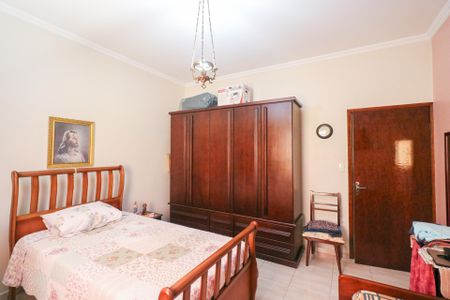 Casa à venda com 280m², 2 quartos e 1 vagaQuarto