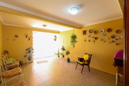 Casa à venda com 280m², 2 quartos e 1 vagaQuintal