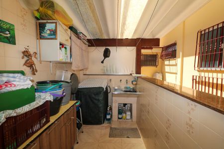 Casa à venda com 280m², 2 quartos e 1 vagaÁrea de Serviço