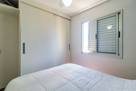 Apartamento à venda com 50m², 2 quartos e 1 vagaQuarto 01