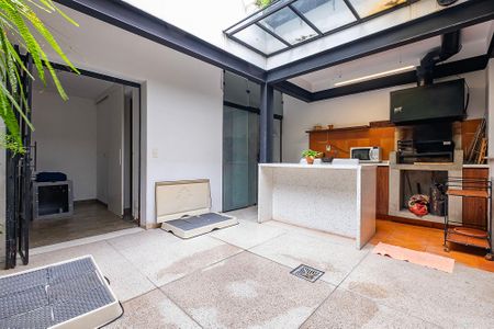 Casa à venda com 200m², 3 quartos e 2 vagasQuintal