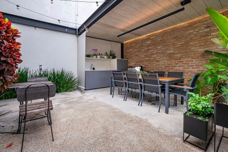 Casa à venda com 200m², 3 quartos e 2 vagasQuintal