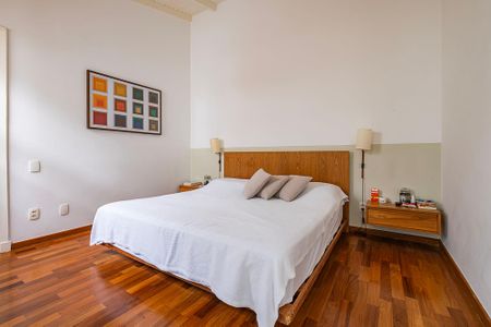 Casa à venda com 200m², 3 quartos e 2 vagasSuíte