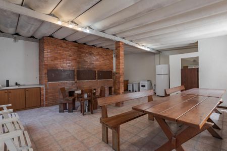 Apartamento para alugar com 75m², 2 quartos e 1 vagaÁrea comum - Salão de festas