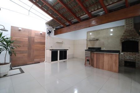 Casa para alugar com 320m², 5 quartos e 3 vagasVaranda