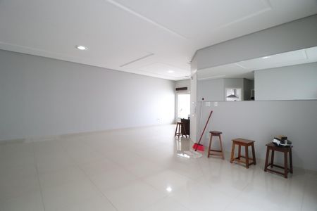 Sala de casa para alugar com 5 quartos, 320m² em Jardim Karaíba, Uberlândia