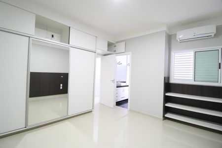 Casa para alugar com 320m², 5 quartos e 3 vagasQuarto 1 - Suíte