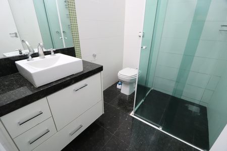 Casa para alugar com 320m², 5 quartos e 3 vagasBanheiro do Quarto 2