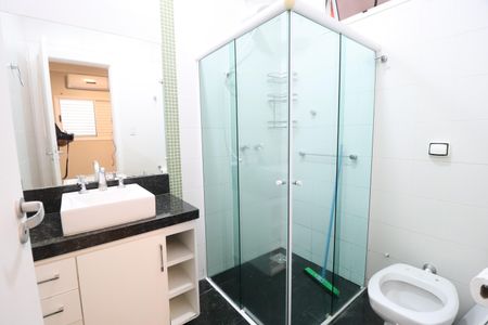 Casa para alugar com 320m², 5 quartos e 3 vagasBanheiro do Quarto 4