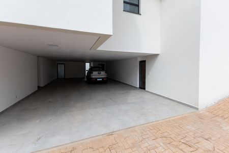 Casa de condomínio à venda com 480m², 6 quartos e 6 vagas Casa de condomínio à venda com 480m², 6 quartos e 6 vagasGaragem