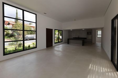 Casa de condomínio à venda com 480m², 6 quartos e 6 vagas Casa de condomínio à venda com 480m², 6 quartos e 6 vagasSala 1