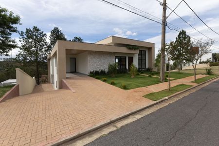 Casa de condomínio à venda com 480m², 6 quartos e 6 vagas Casa de condomínio à venda com 480m², 6 quartos e 6 vagasFachada