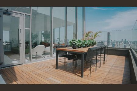 Studio para alugar com 32m², 1 quarto e sem vaga Studio para alugar com 32m², 1 quarto e sem vagaTerraço