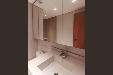 Studio para alugar com 32m², 1 quarto e sem vaga Studio para alugar com 32m², 1 quarto e sem vagaBanheiro