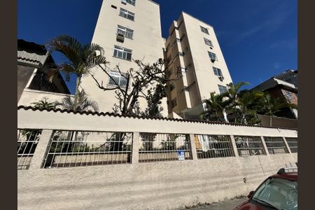 Apartamento para alugar com 50m², 2 quartos e sem vagaFachada + plaquinha