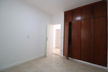 Quarto 1 de casa para alugar com 3 quartos, 210m² em Jardim Karaíba, Uberlândia