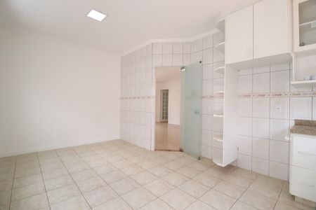 Casa para alugar com 210m², 3 quartos e 2 vagasCozinha