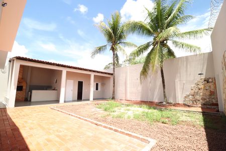Casa para alugar com 210m², 3 quartos e 2 vagasQuintal