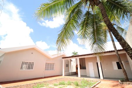 Casa para alugar com 210m², 3 quartos e 2 vagasQuintal