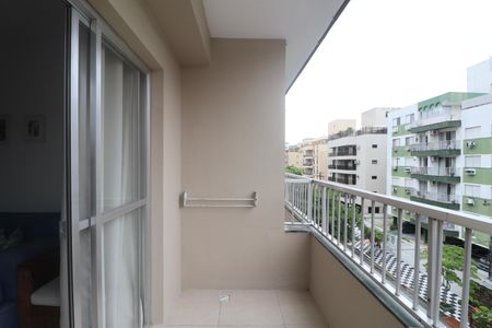 Varanda de apartamento para alugar com 2 quartos, 78m² em Jardim Las Palmas, Guarujá