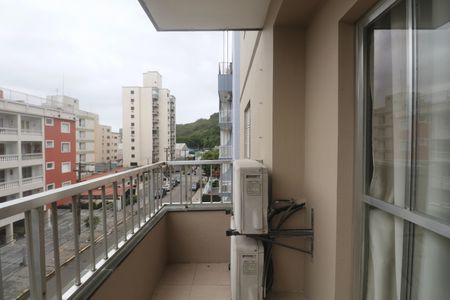 Varanda de apartamento para alugar com 2 quartos, 78m² em Jardim Las Palmas, Guarujá