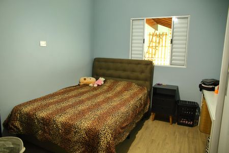 Casa à venda com 223m², 3 quartos e 2 vagasQuarto 2 