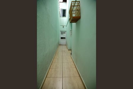 Casa à venda com 223m², 3 quartos e 2 vagasCorredor Lateral 