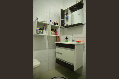 Casa à venda com 223m², 3 quartos e 2 vagasBanheiro Social 