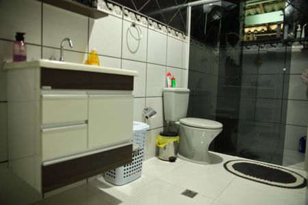 Casa à venda com 223m², 3 quartos e 2 vagasBanheiro da Suíte 