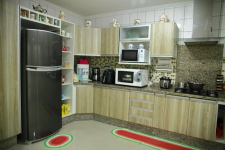 Casa à venda com 223m², 3 quartos e 2 vagasCozinha 