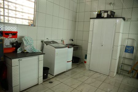 Casa à venda com 223m², 3 quartos e 2 vagasÁrea de Serviço