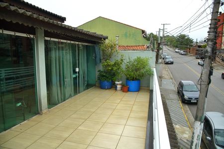 Casa à venda com 223m², 3 quartos e 2 vagasVaranda aberta  da Suíte 