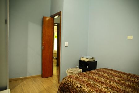 Casa à venda com 223m², 3 quartos e 2 vagasQuarto 2 