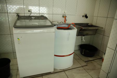 Casa à venda com 223m², 3 quartos e 2 vagasÁrea de Serviço