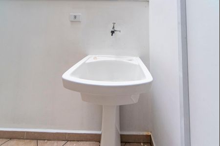 Apartamento à venda com 99m², 2 quartos e 1 vagaÁrea de Serviço