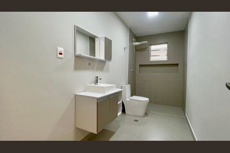 Apartamento para alugar com 72m², 2 quartos e sem vaga Apartamento para alugar com 72m², 2 quartos e sem vagaBanheiro