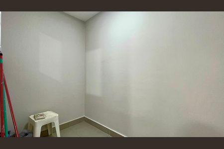 Apartamento para alugar com 72m², 2 quartos e sem vaga Apartamento para alugar com 72m², 2 quartos e sem vagaQuarto de Serviço