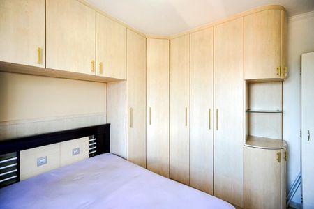 Apartamento para alugar com 65m², 2 quartos e 1 vagaQuarto 01